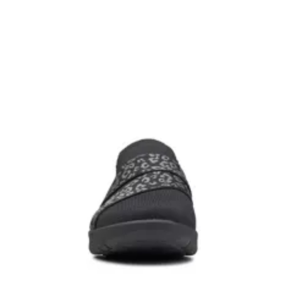CLARKS 👣Adella Stride Cloudsteppers in Black Knit foot wear - Picture 5 of 16